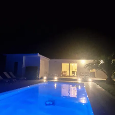 Indépendant Avec Piscine Privée Villa