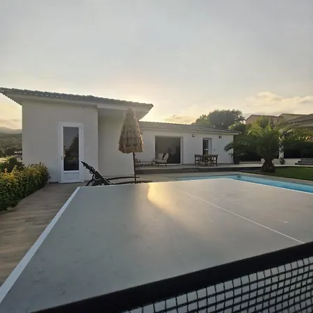 Indépendant Avec Piscine Privée Villa