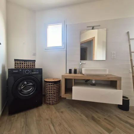 Villa Indépendant Avec Piscine Privée *