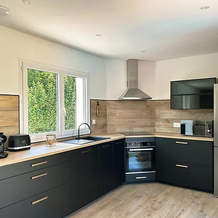 Indépendant Avec Piscine Privée