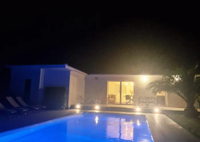 Indépendant Avec Piscine Privée Villa