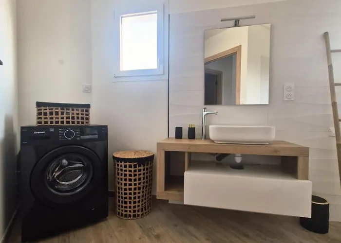 Villa Independant Avec Piscine Privee *