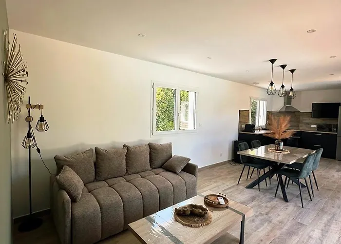 Indépendant Avec Piscine Privée